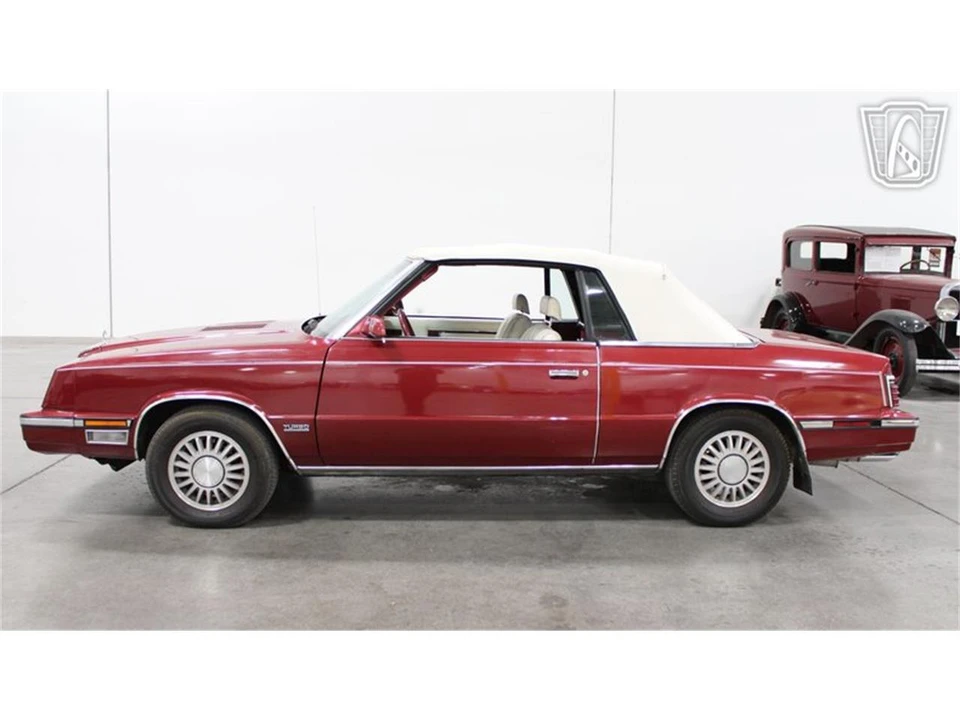 1985 Chrysler LeBaron - Image 15 of 31