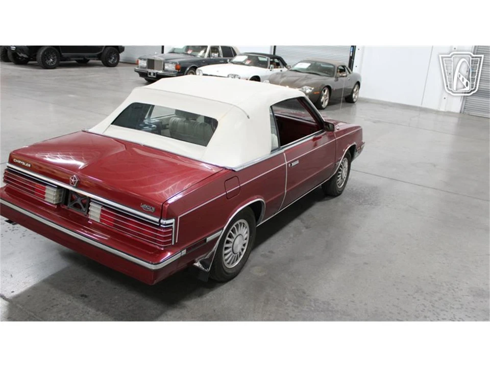 1985 Chrysler LeBaron - Image 10 of 31