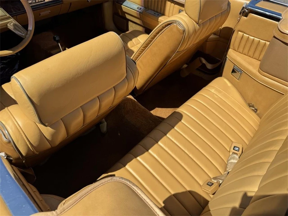 1985 Chrysler LeBaron - Image 27 of 31