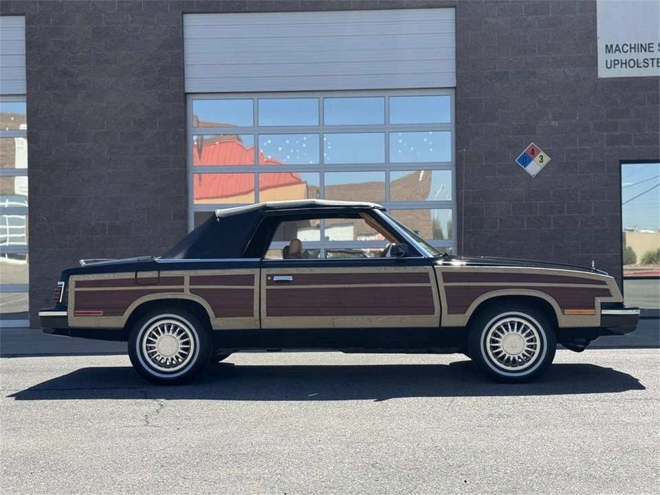 1985 Chrysler LeBaron - Image 12 of 31