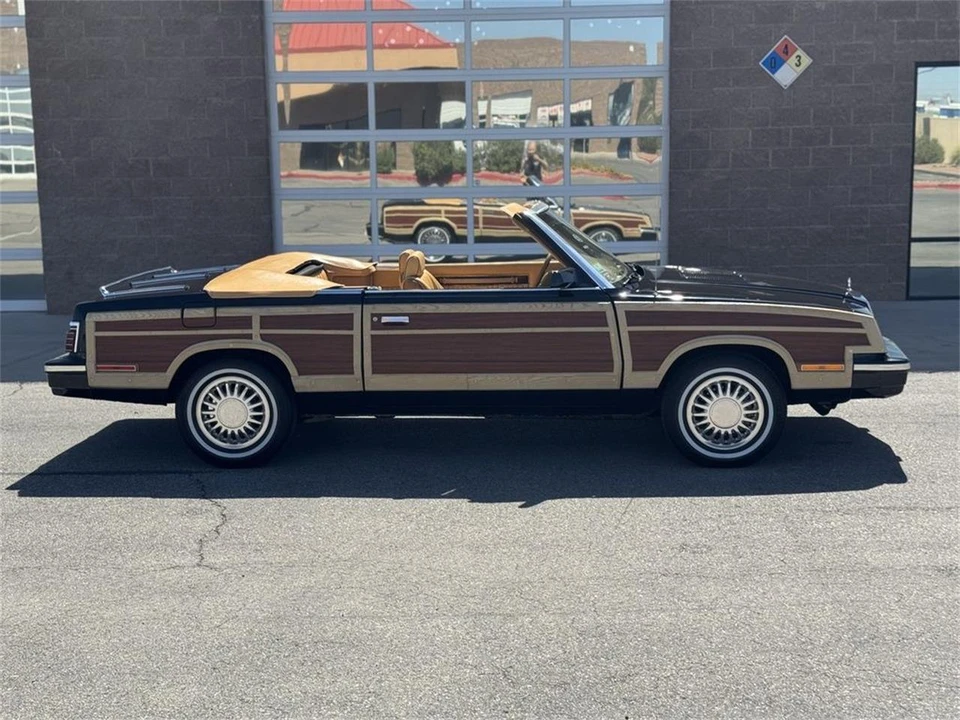 1985 Chrysler LeBaron - Image 4 of 31