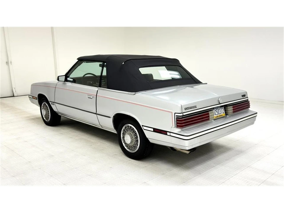 1985 Chrysler LeBaron - Image 5 of 31