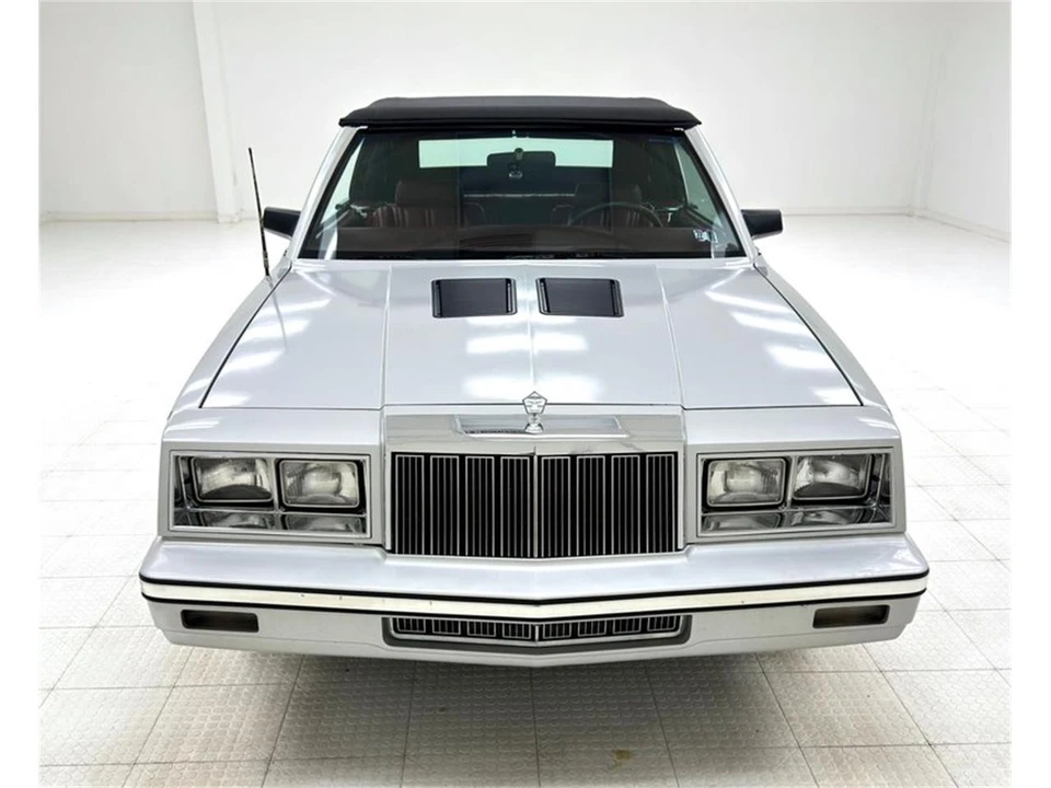 1985 Chrysler LeBaron - Image 11 of 31
