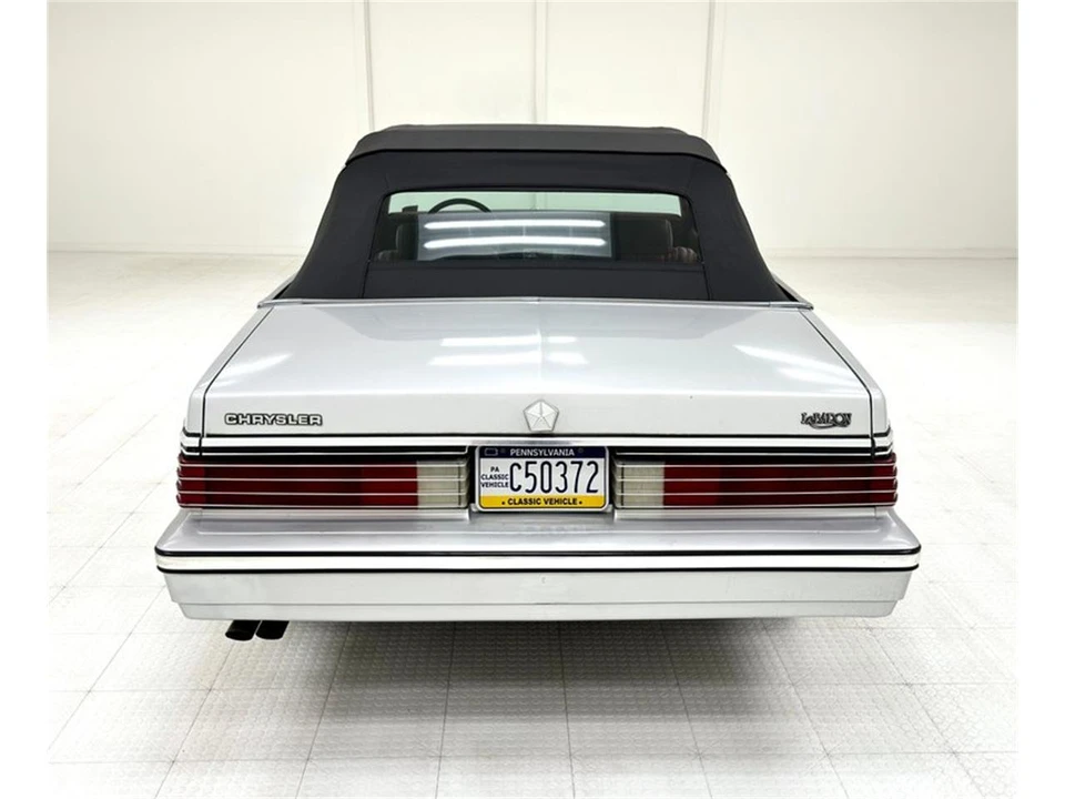 1985 Chrysler LeBaron - Image 7 of 31