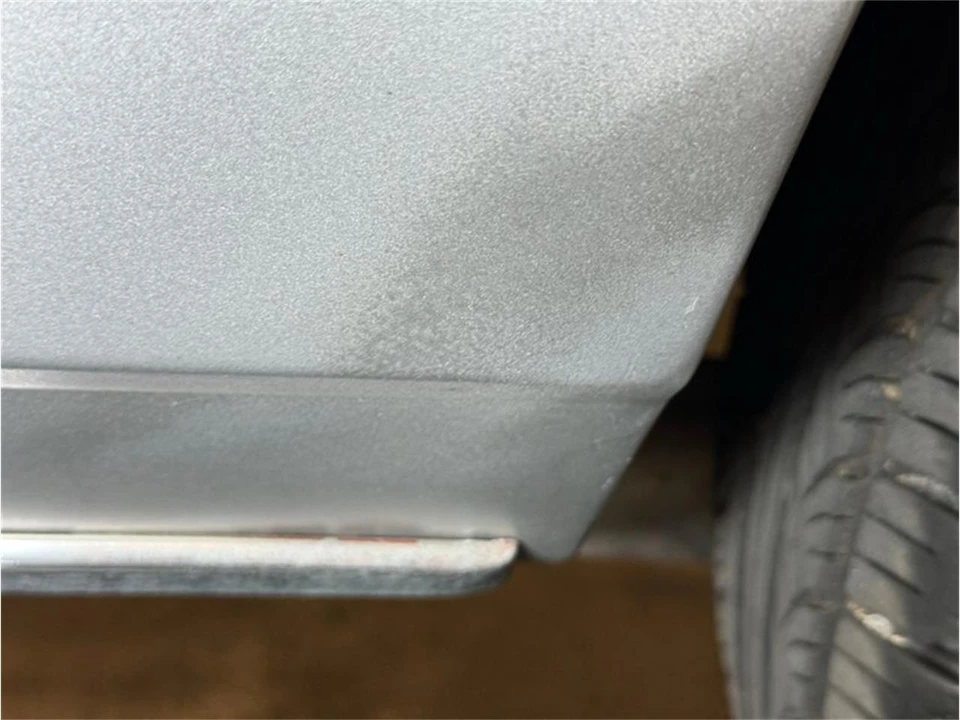 1985 Chrysler LeBaron - Image 28 of 31