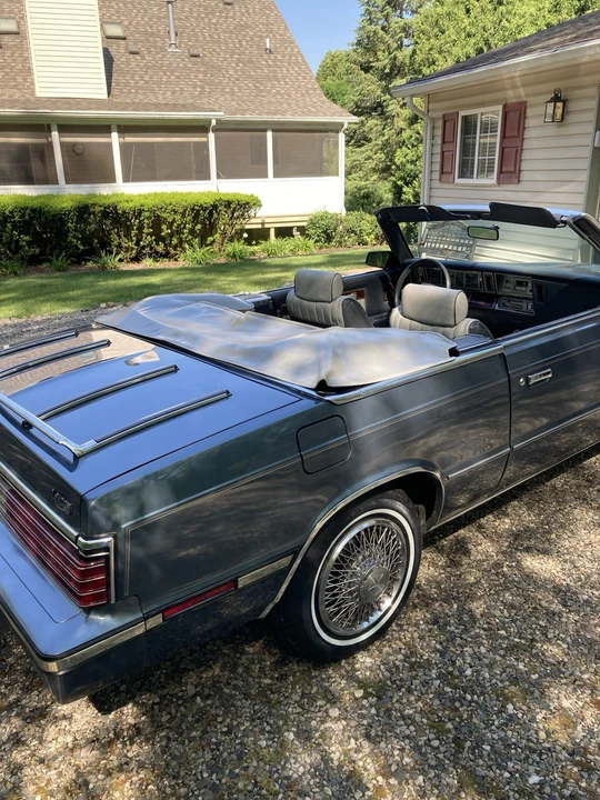 1985 Chrysler LeBaron - Image 4 of 18