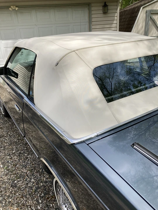 1985 Chrysler LeBaron - Image 9 of 18