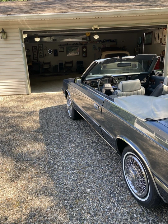 1985 Chrysler LeBaron - Image 2 of 18