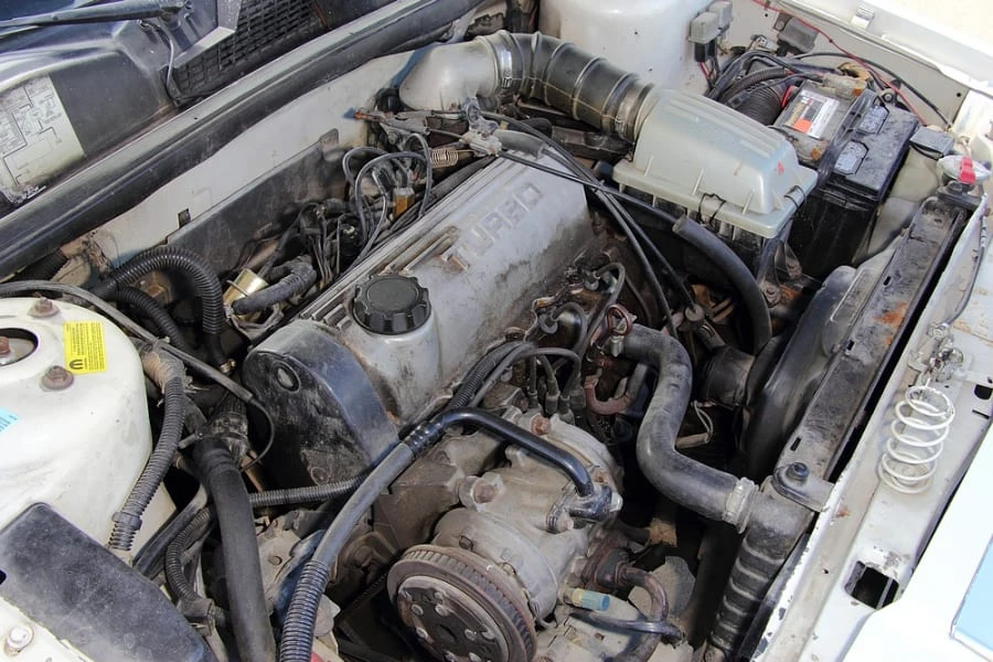 1985 Chrysler LeBaron - Image 7 of 10