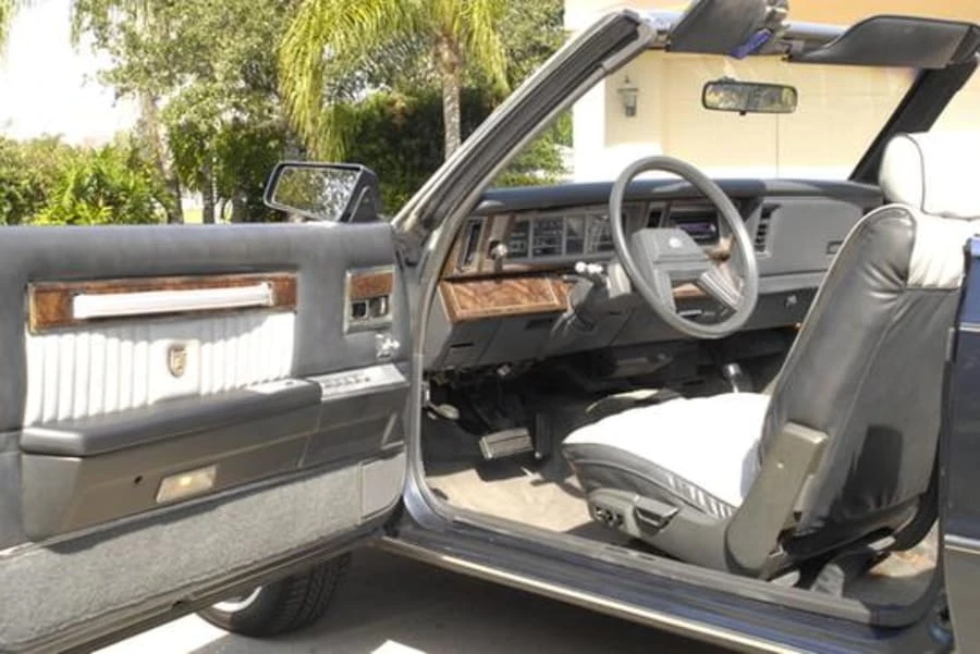 1985 Chrysler LeBaron - Image 4 of 9