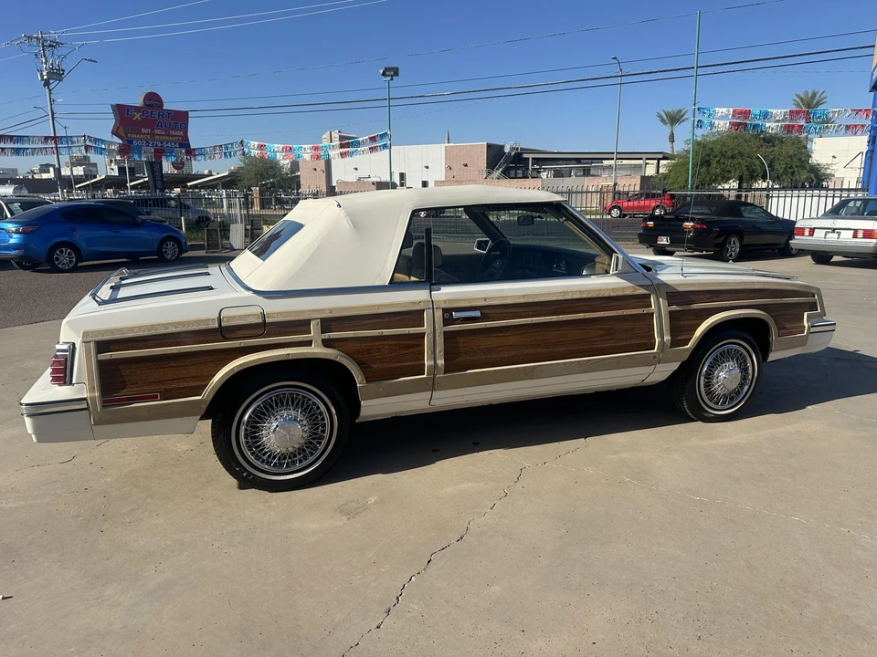 1985 Chrysler LeBaron - Image 26 of 31