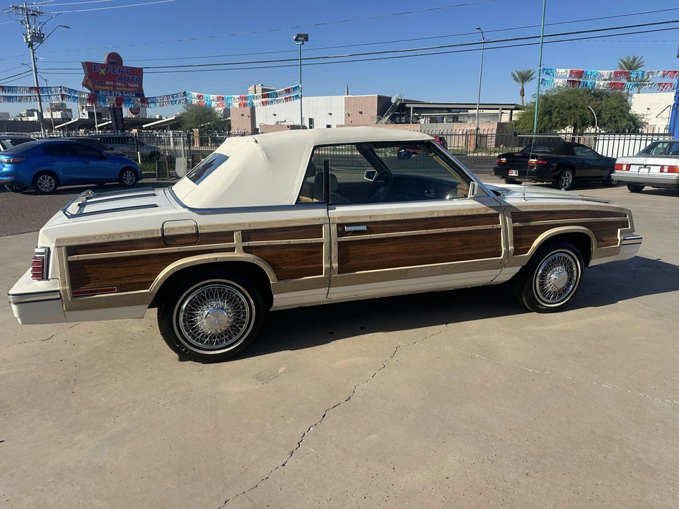1985 Chrysler LeBaron - Image 28 of 31