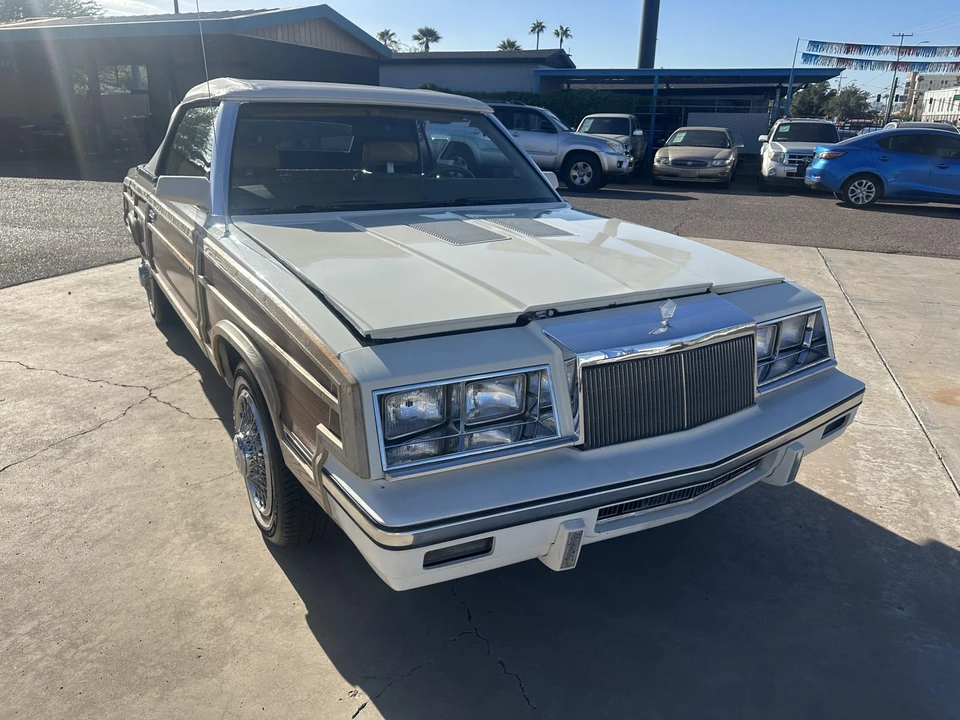 1985 Chrysler LeBaron - Image 12 of 31