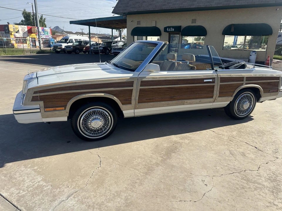 1985 Chrysler LeBaron - Image 5 of 31