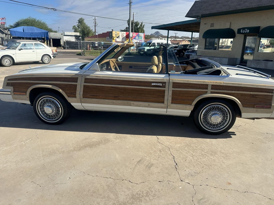 1985 Chrysler LeBaron - Image 8 of 31