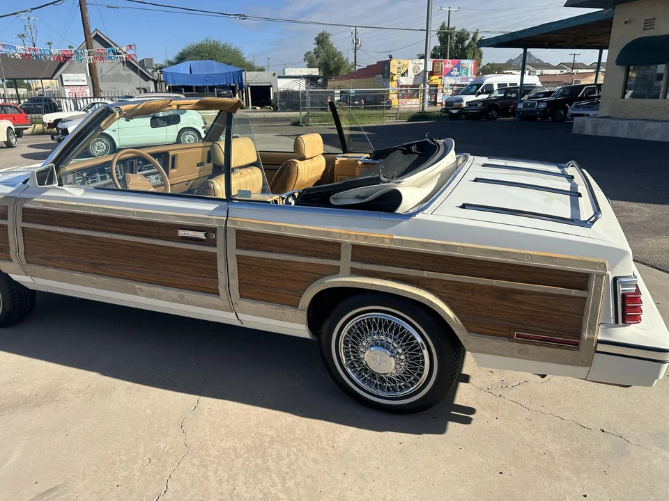 1985 Chrysler LeBaron - Image 9 of 31