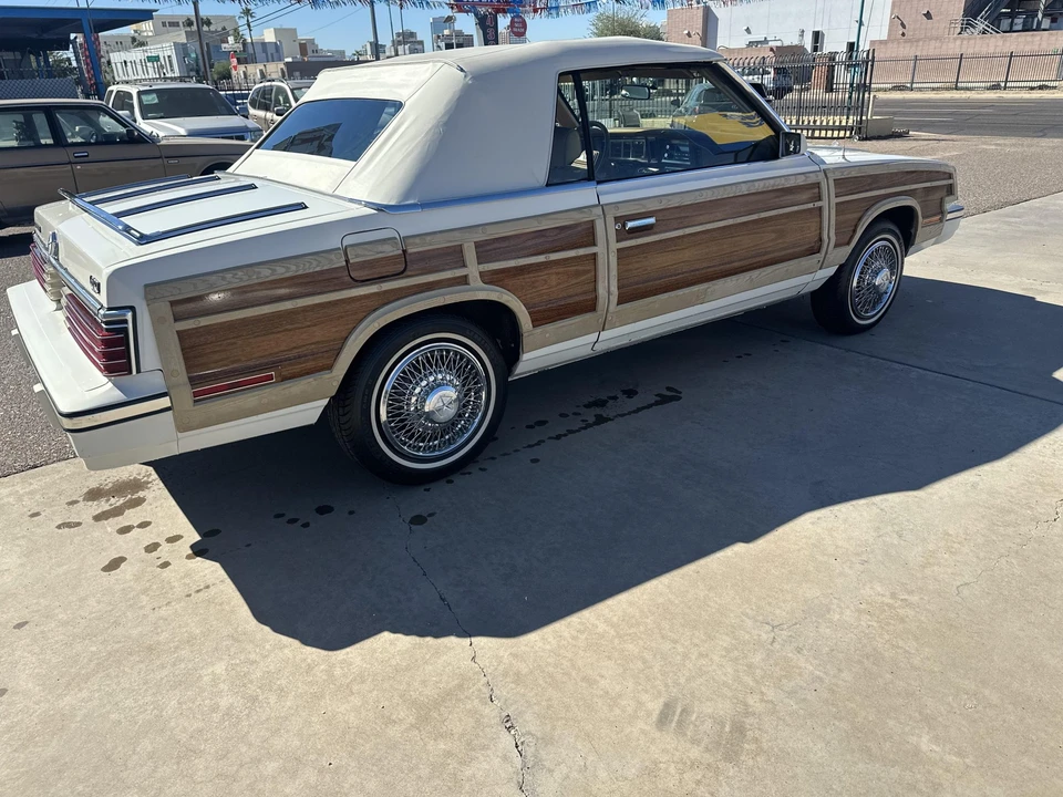 1985 Chrysler LeBaron - Image 29 of 31