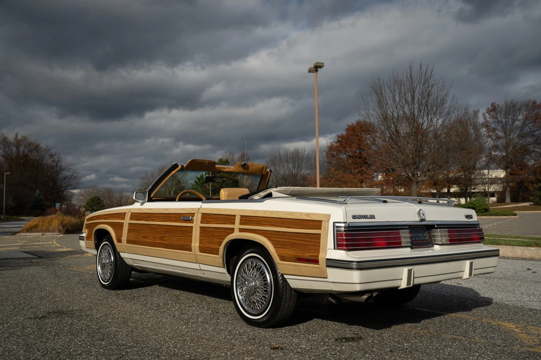 1985 Chrysler LeBaron - Image 13 of 31