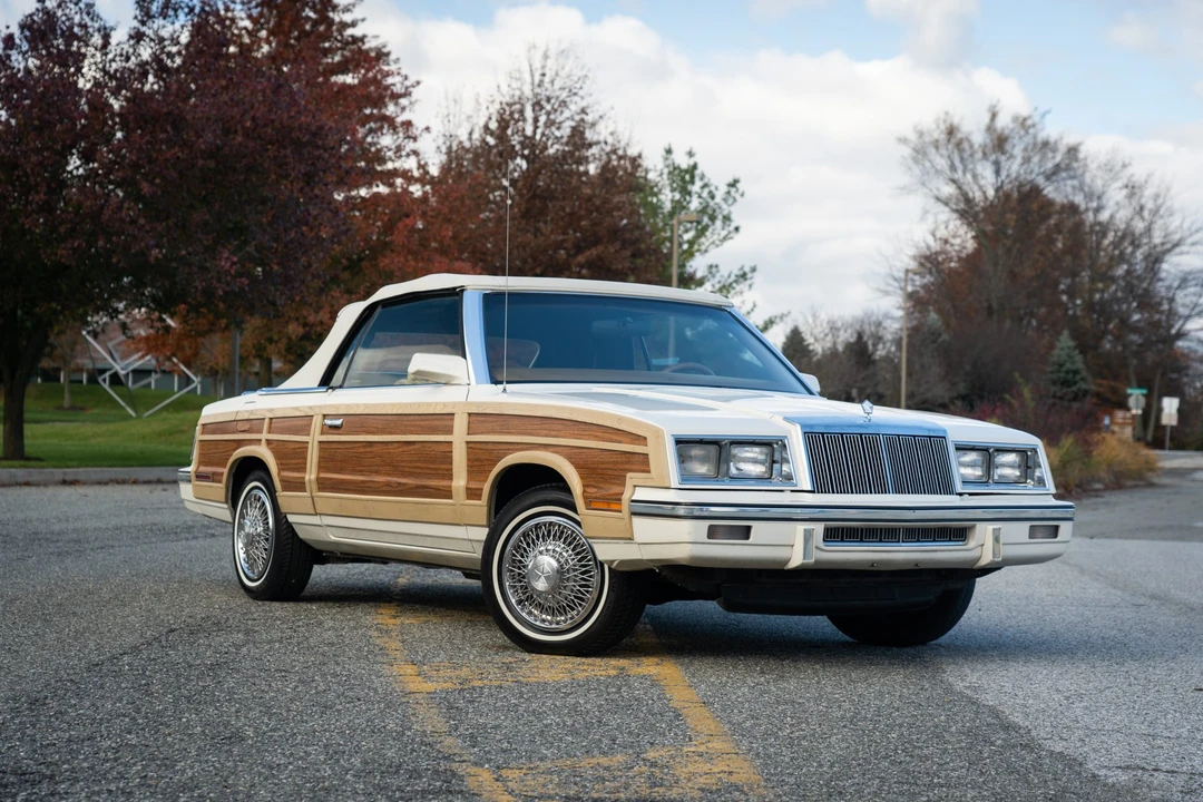 1985 Chrysler LeBaron - Image 3 of 31