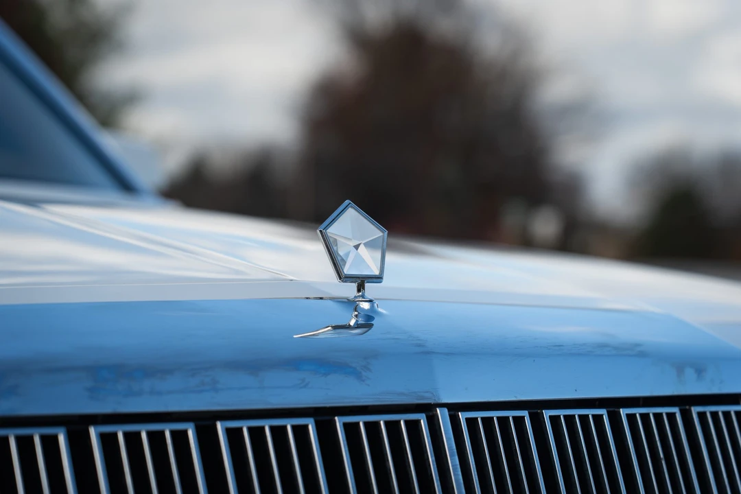 1985 Chrysler LeBaron - Image 23 of 31