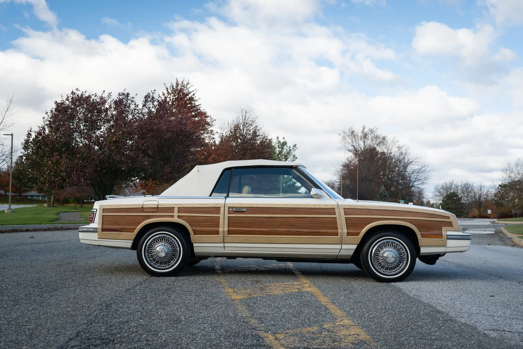 1985 Chrysler LeBaron - Image 6 of 31