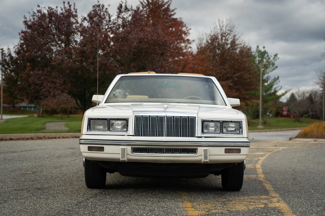 1985 Chrysler LeBaron - Image 18 of 31