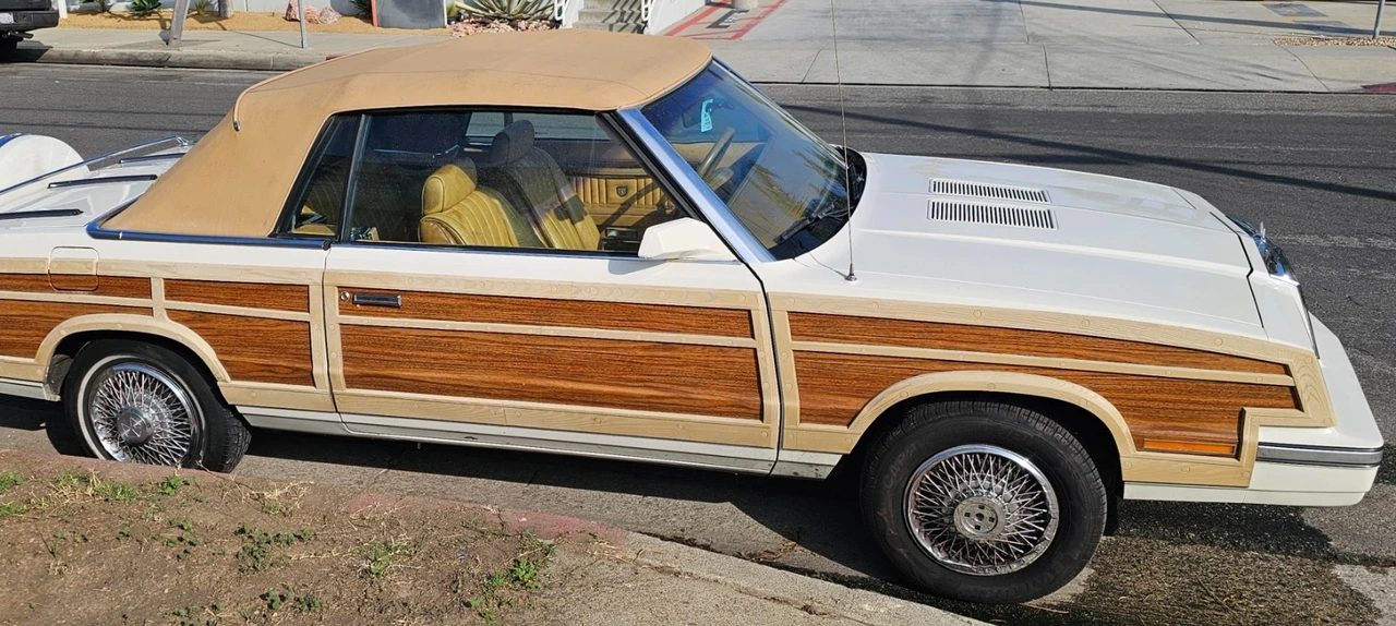 1985 Chrysler LeBaron - Image 9 of 28