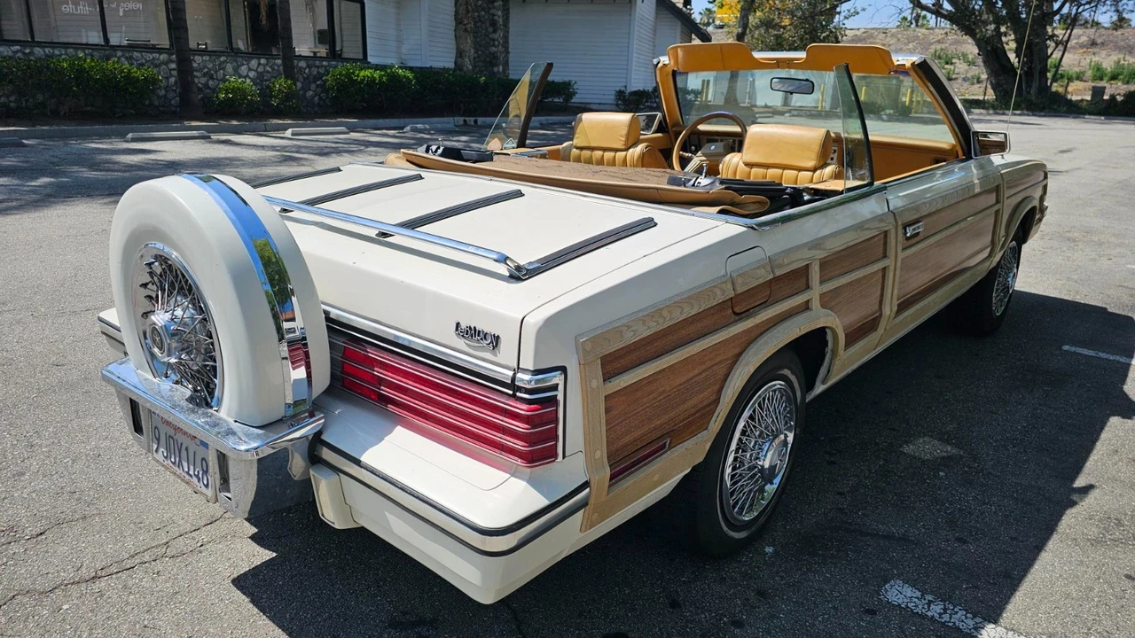 1985 Chrysler LeBaron - Image 4 of 28