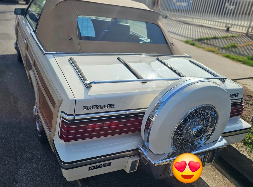 1985 Chrysler LeBaron - Image 15 of 28