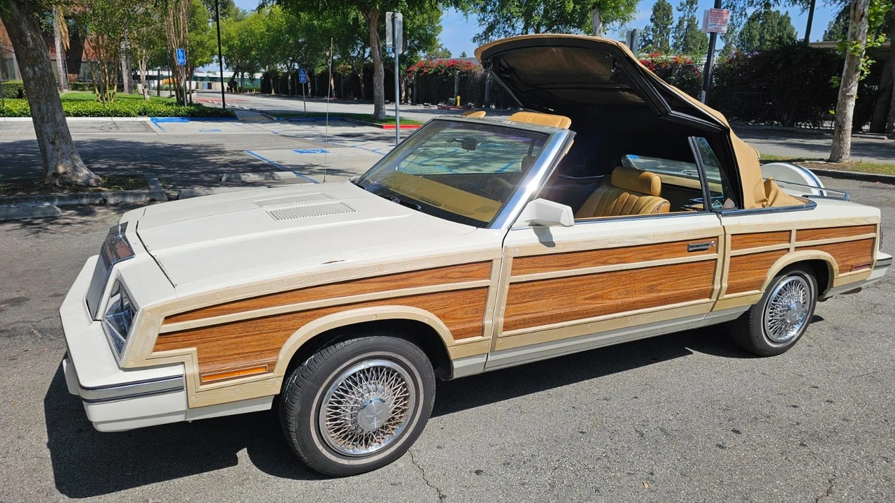 1985 Chrysler LeBaron - Image 2 of 28