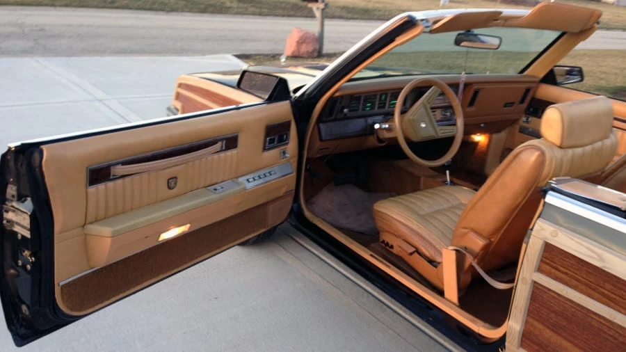 1985 Chrysler LeBaron - Image 4 of 4