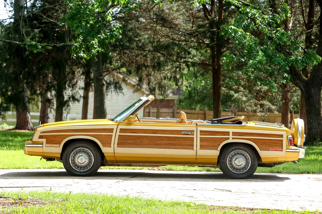 1985 Chrysler LeBaron - Image 2 of 31
