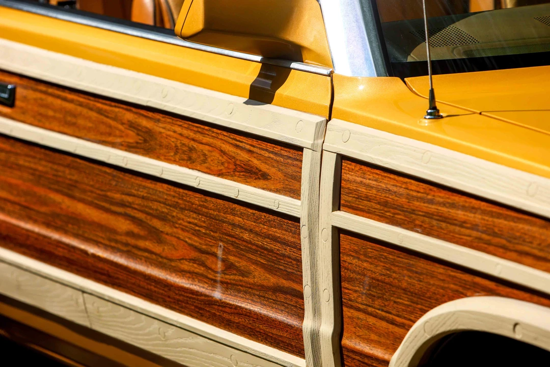 1985 Chrysler LeBaron - Image 27 of 31
