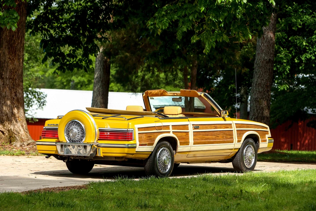 1985 Chrysler LeBaron - Image 5 of 31