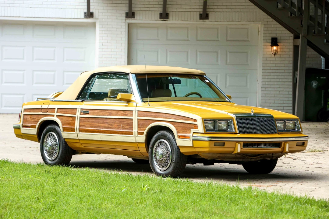 1985 Chrysler LeBaron - Image 12 of 31