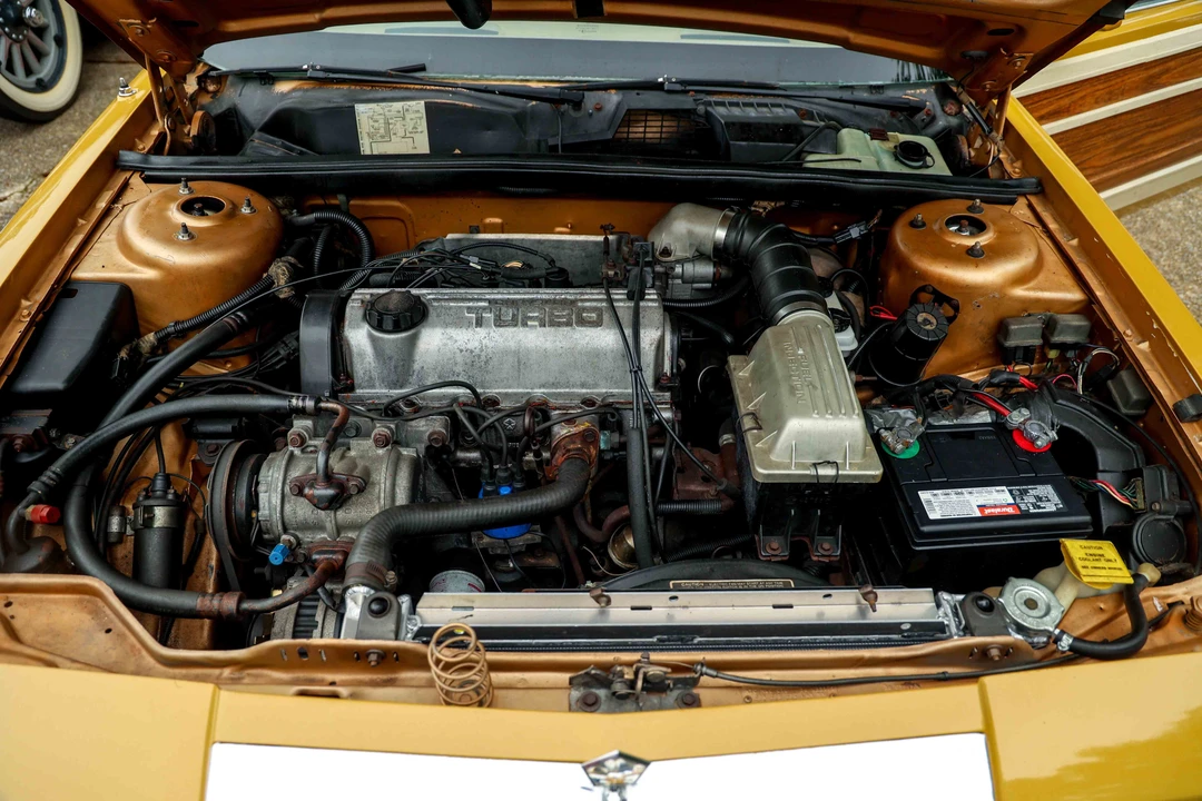 1985 Chrysler LeBaron - Image 28 of 31