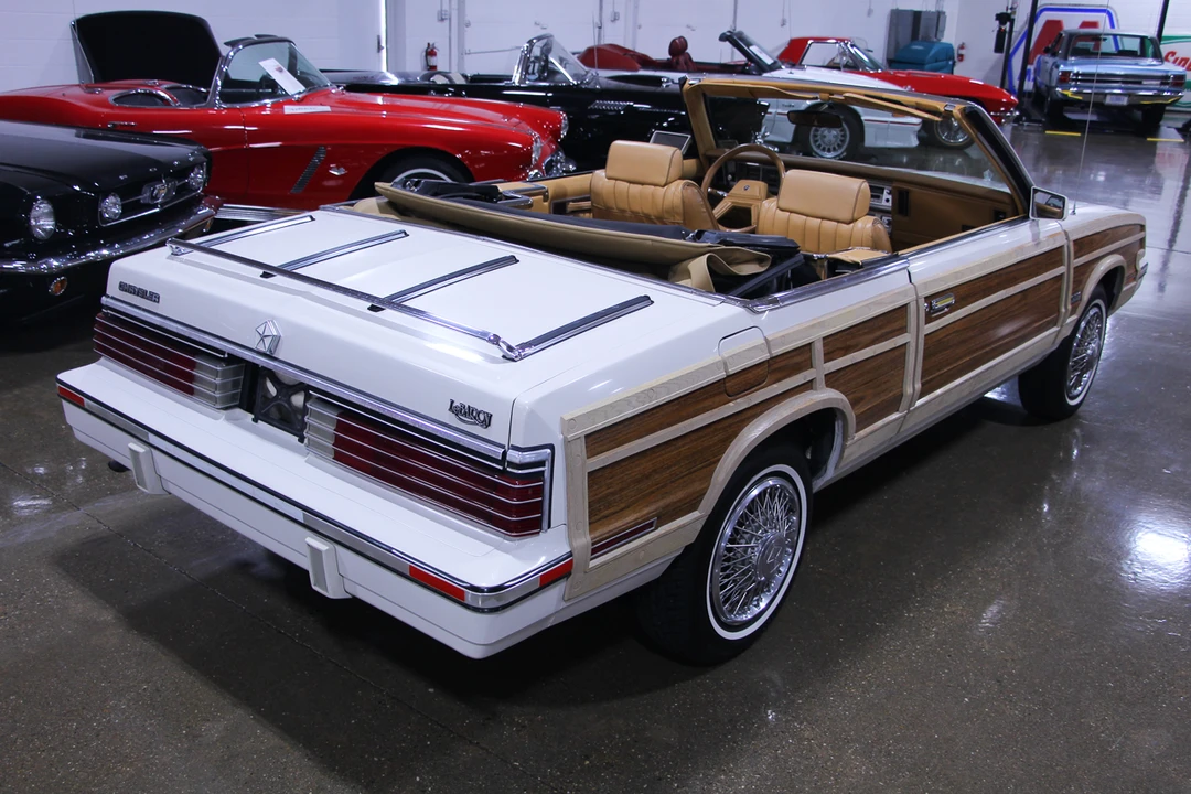 1985 Chrysler Town & Country - Image 11 of 31