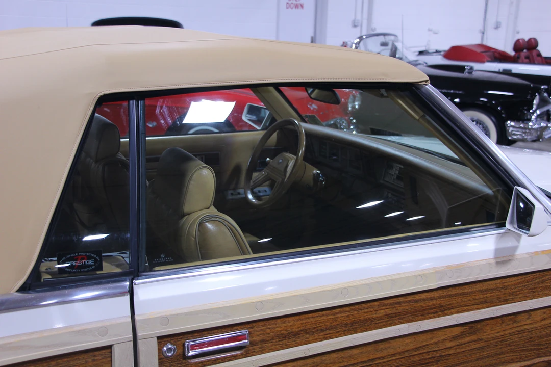 1985 Chrysler Town & Country - Image 30 of 31