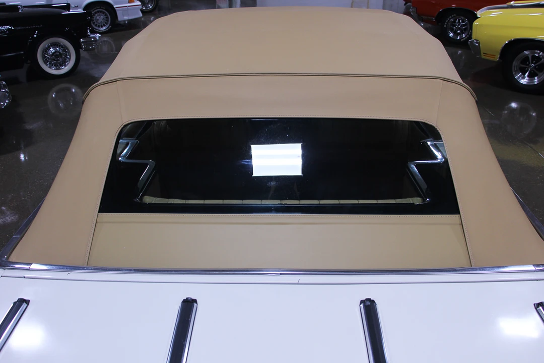 1985 Chrysler Town & Country - Image 25 of 31