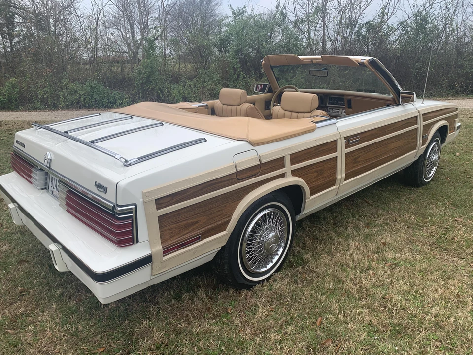 1985 Chrysler LeBaron - Image 14 of 31