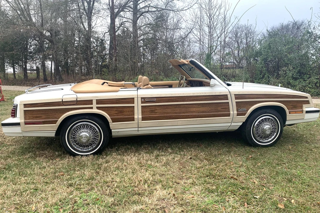 1985 Chrysler LeBaron - Image 3 of 31