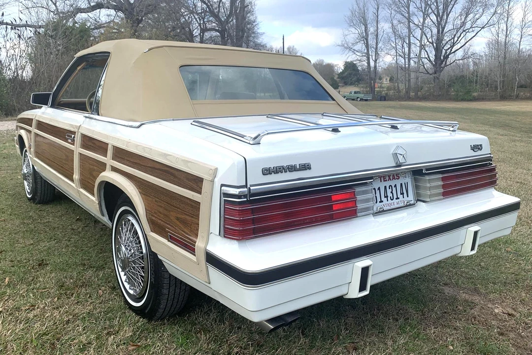1985 Chrysler LeBaron - Image 4 of 31