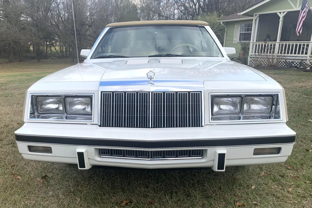 1985 Chrysler LeBaron - Image 2 of 31