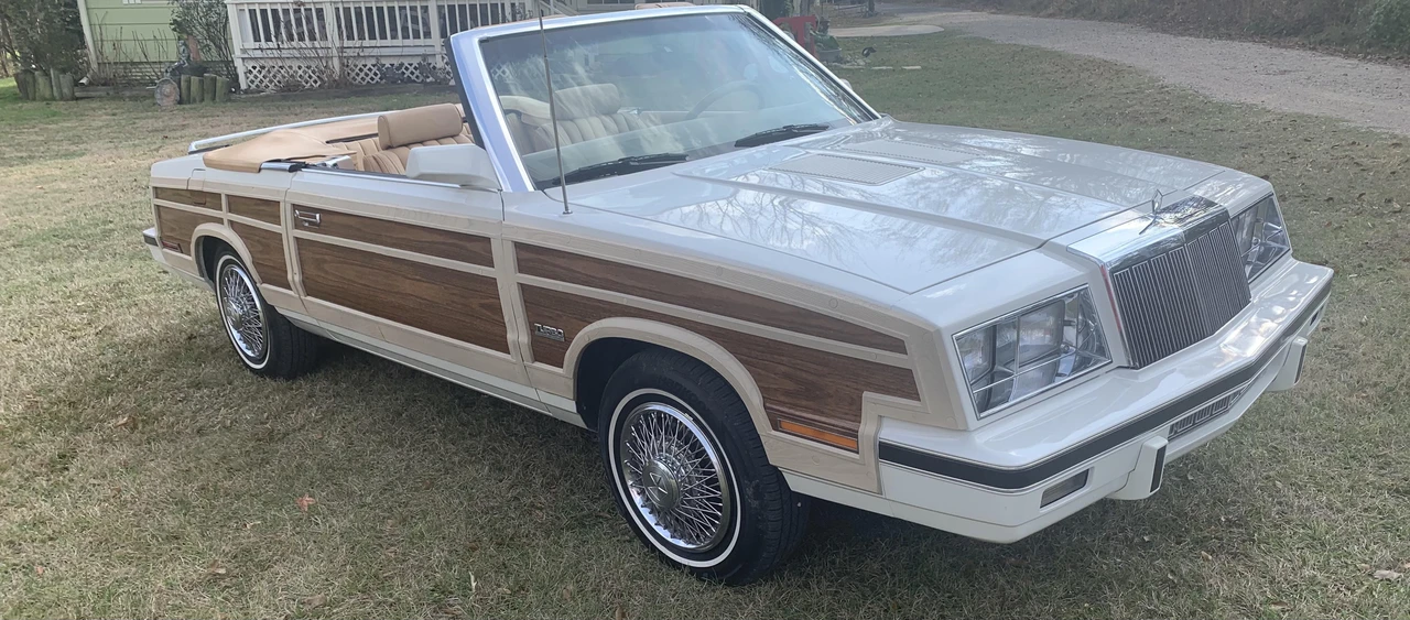 1985 Chrysler LeBaron - Image 18 of 31