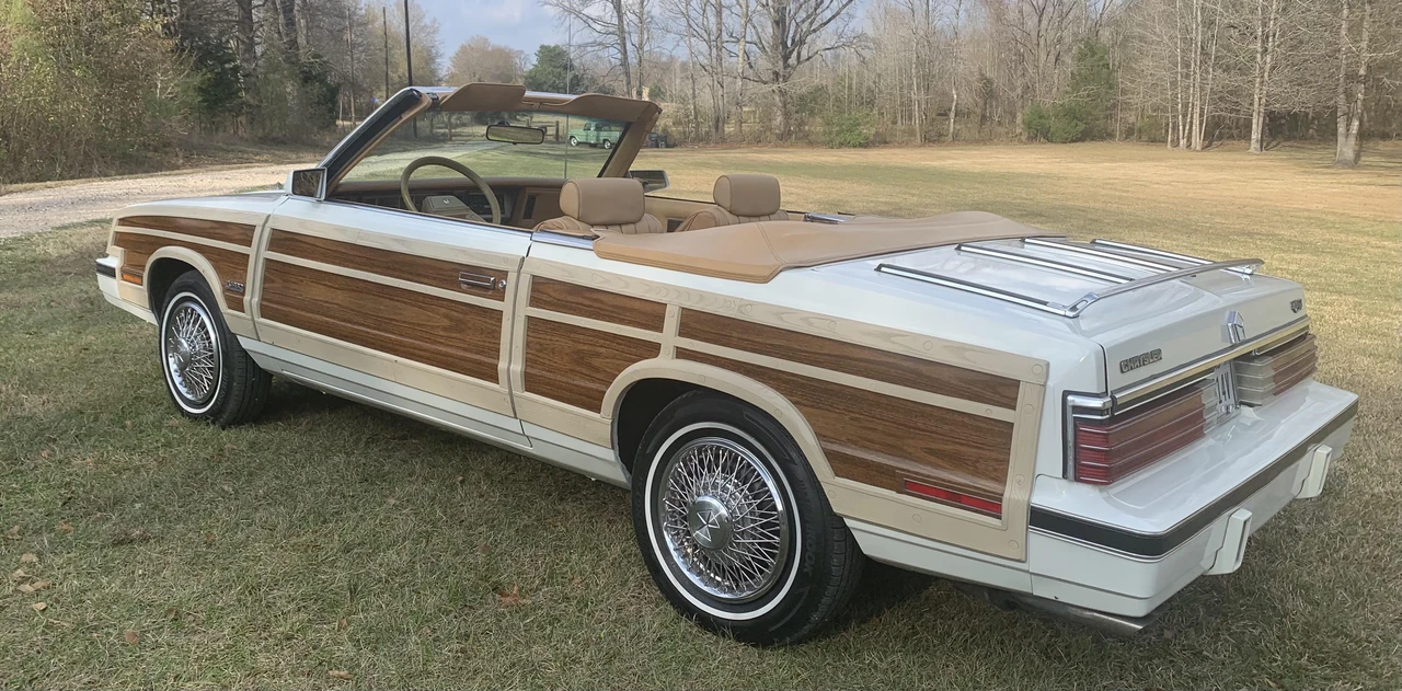 1985 Chrysler LeBaron - Image 11 of 31