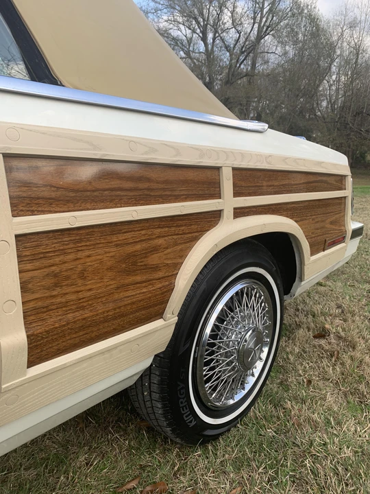 1985 Chrysler LeBaron - Image 29 of 31