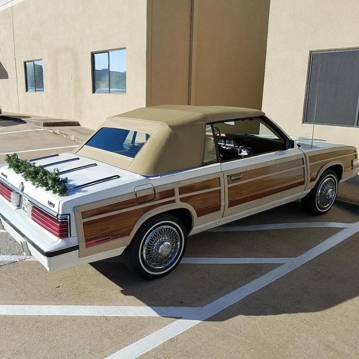 1985 Chrysler LeBaron - Image 22 of 31