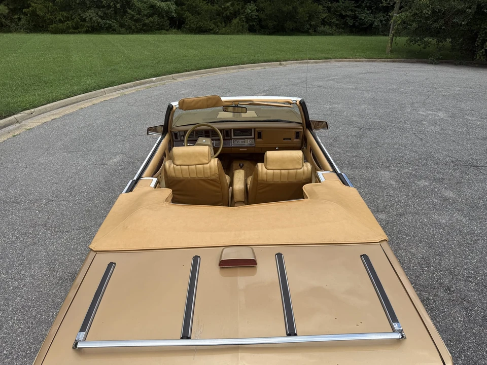 1985 Chrysler K-Car - Image 17 of 31