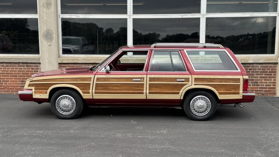1985 Chrysler LeBaron - Image 2 of 13
