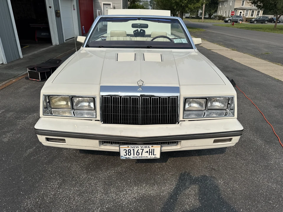 1985 Chrysler LeBaron - Image 12 of 31